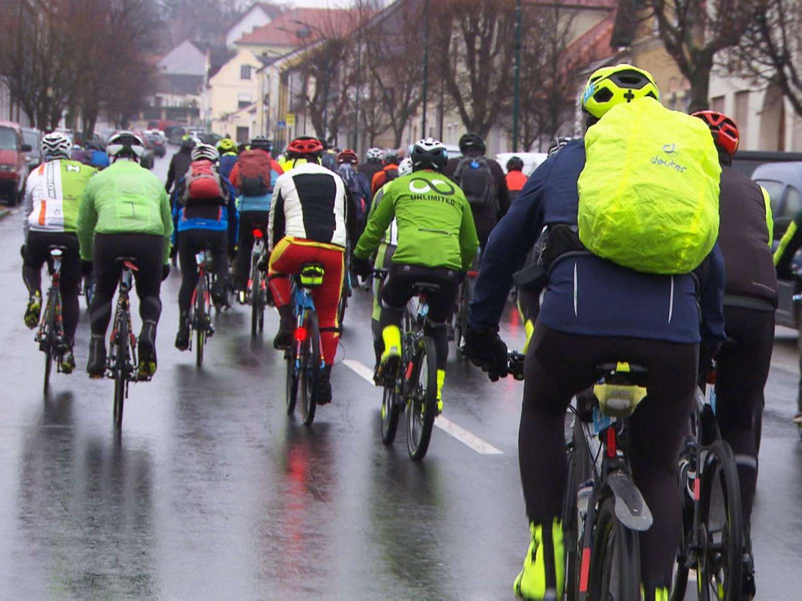 2496665_bigpicture_955927_250123_bh_off_burgenland_extrem_radfahren_00_00_07_14